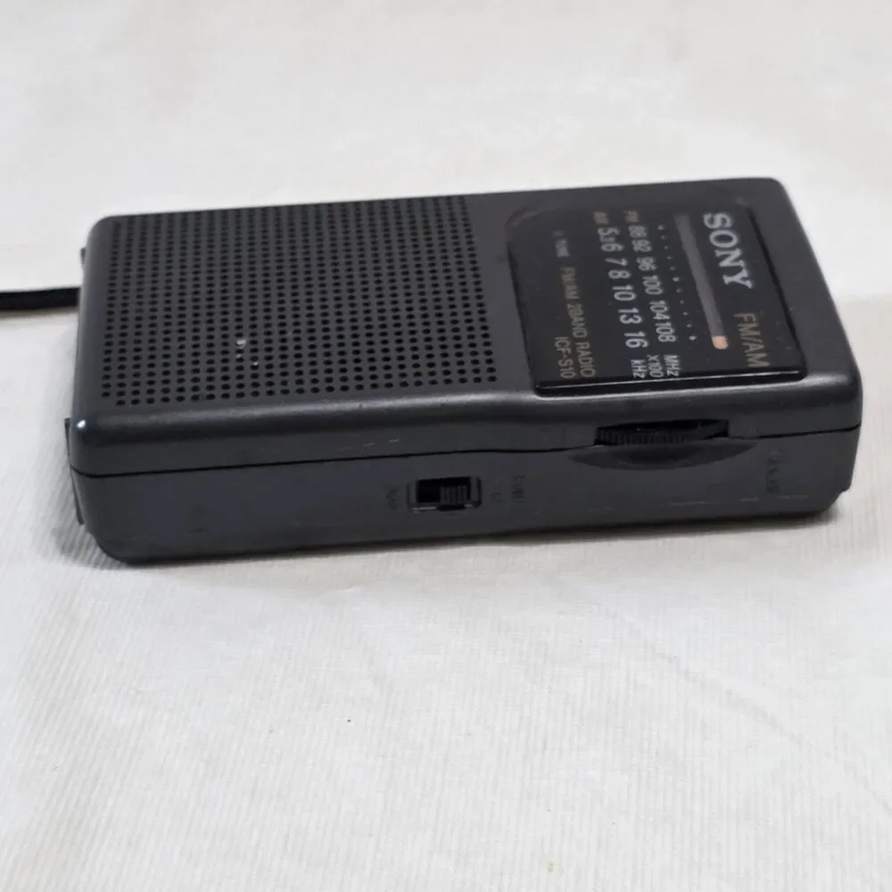Vintage Sony Am\Fm Handheld Portable Radio ICF-S10